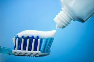Зубная паста от кариеса — профилактика и лечение зубов
